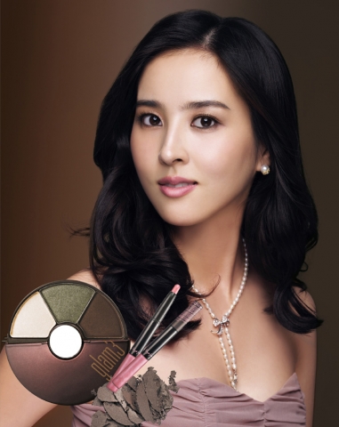 글램3, 배우 한혜진과 메이크업 전문가가 제안하는 가을 메이크업 ‘클래식 시크’