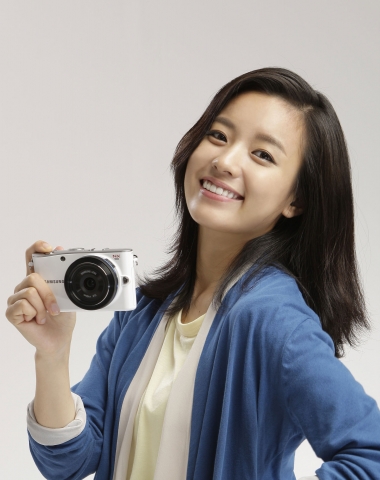 삼성전자 디지털카메라 모델 한효주와 NX100
