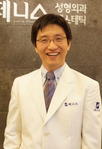 제니스 성형외과 정영원 원장