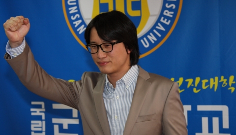 충무로 웃음 제조기 ‘송새벽’, 군산대학교 홍보대사에 위촉