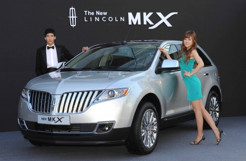 터치 아이콘, 2011년 뉴 링컨MKX 출시