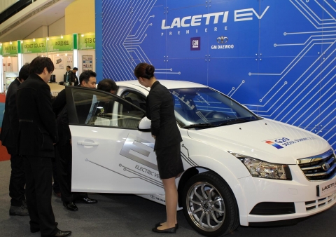 GM DAEWOO, 라세티 프리미어 전기자동차로 친환경 녹색기술력 선보여