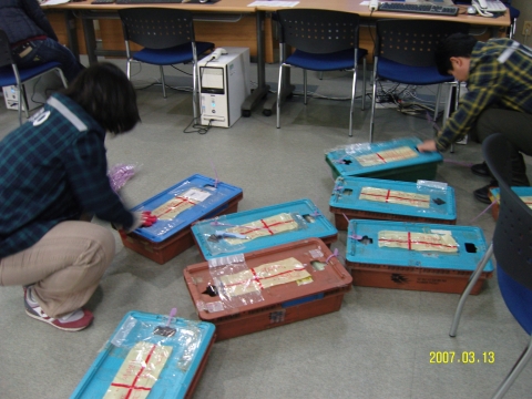 국제우편물류센터, 재외 모의선거우편물 완벽소통