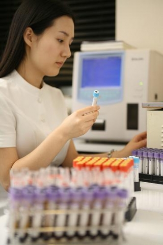 수능 후 첫 성형, 성장판 검사부터 하세요