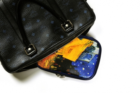 인조가죽재질과 도난방지 키슬라이드장착