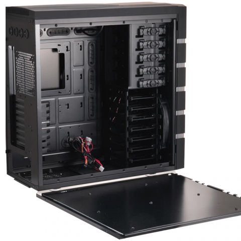 비트피닉스 콜로서스 베놈 에디션 측면 패널 오픈 내부 모습