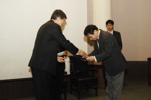 한국식품연구원, 올해의 최우수 연구 및 직원상 수여