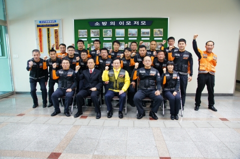 강운태 광주시장, 일선 소방공무원 위로 방문