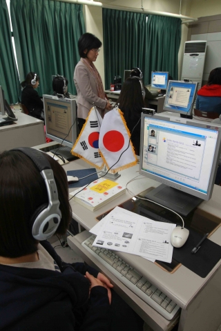 동명대학교의 한일실시간화상학습장면1