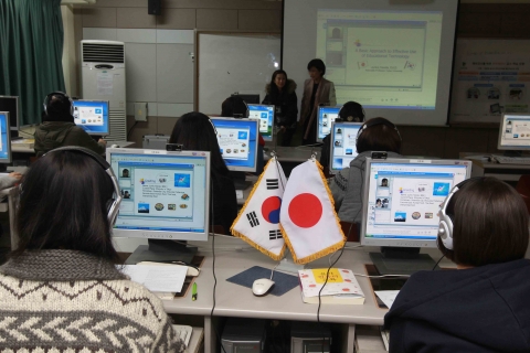 동명대학교의 한일실시간화상학습장면3