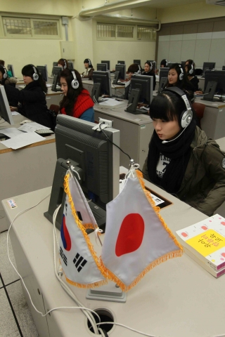 동명대학교의 한일실시간화상학습장면4