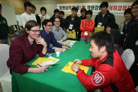 동명대학교의 원어민과함께하는 취업영어캠프 장면