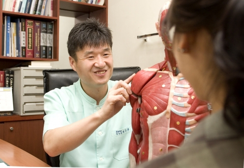 만성적인 테니스 엘보, ‘프롤로테라피’로 치료 가능