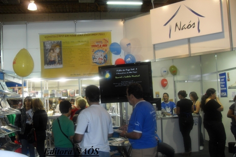 Editora Naos&#039; booth in the Brazilian Christian Expo