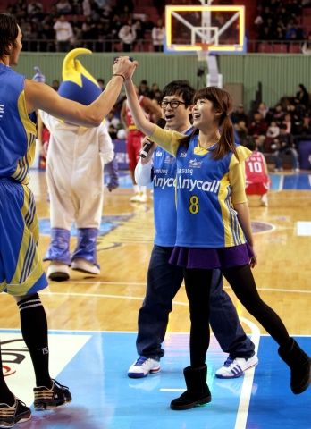 삼성전자, 애니콜 새 모델로 가수 ‘아이유’ 발탁