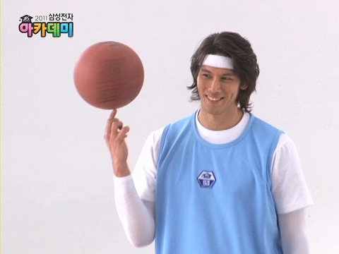 삼성썬더스 이승준, 삼성전자 아카데미 광고촬영 이색 영상에 팬들 열광