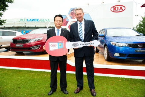 Left to right : M.K. Kim, Kia Motors Australia President and Steve Wood, Tennis Australia CEO during