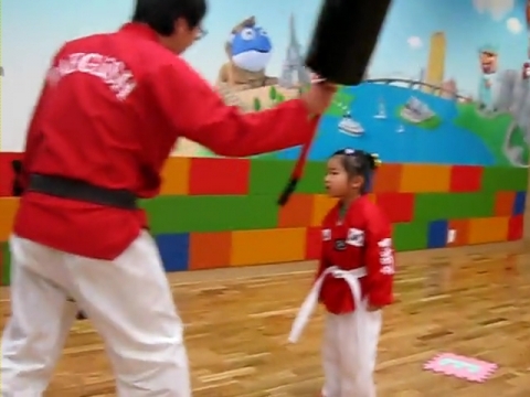 송 탁 강사의 태글리쉬 수업 모습