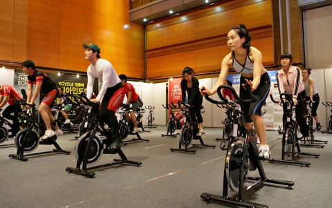 2010서울국제스포츠레저산업전 부대행사-에코인도어사이클 레이스대회