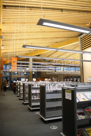 휘슬러 공공 도서관 내부