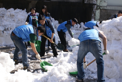 신한금융그룹, ‘강원지역 폭설 피해 복구’ 봉사활동