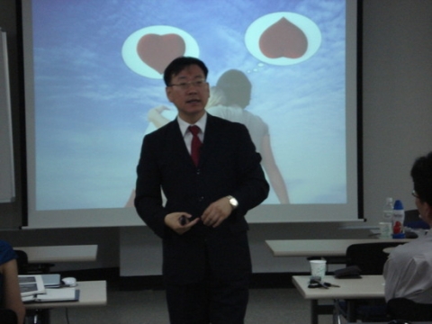 박영만 마케팅홍보연구소장 강의 모습