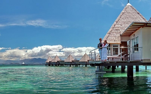 천국으로의 허니문, 뉴칼레도니아