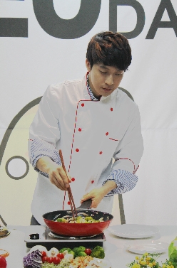 허경환의 닭가슴살 허닭