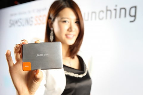 삼성전자가 자체 브랜드로 지난 1월부터 국내에 출시한 '삼성 SSD 470' 모델