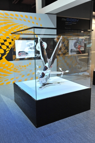 지난해 9월 프랑스 파리 포르트 베르사이유 박람회장에서 열린 ‘2010 파리모터쇼(Paris, Mondial de I’Automobile 2010)’에서 현대차 부스에 전시된 미래차 작품 '에코 스포츠 플라이어(Eco Sports Flyer)'의 모습