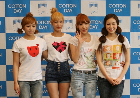 "오늘은 화려한 무대의상 대신 편안한 코튼 옷 입고 왔어요"  ‘코튼데이 2011’ 홍보대사로 위촉된 그룹 ‘쥬얼리’