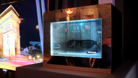 프랑스에서 열린 3D 스마트 TV 행사 (왼쪽 옆이 개선문)