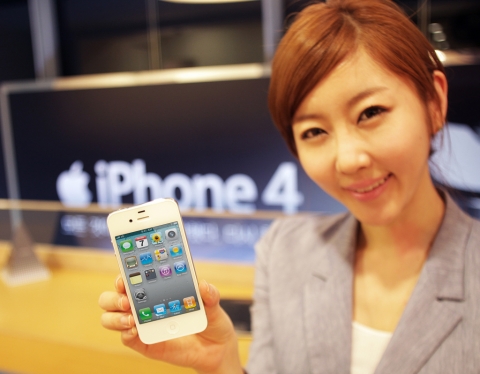 SK텔레콤, 애플 iPad 2 및 iPhone 4 White 출시