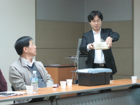 동명대학교 김현식교수의 해양로봇 관련설명장면