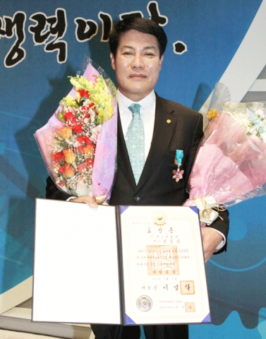 산업포장을 수상한 (주)나노카보나 신일산 대표