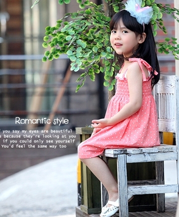 인터넷 얼짱 다 비켜…꼬마 얼짱 모델 윤정이를 소개합니다