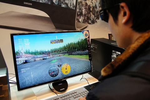 삼성전자, 풀HD 3D 모니터 인기몰이