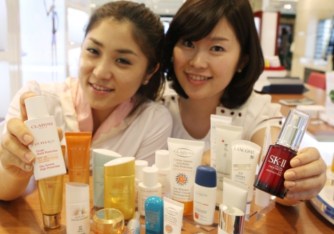 현대백화점, “자외선 차단해야 피부미인 되요”