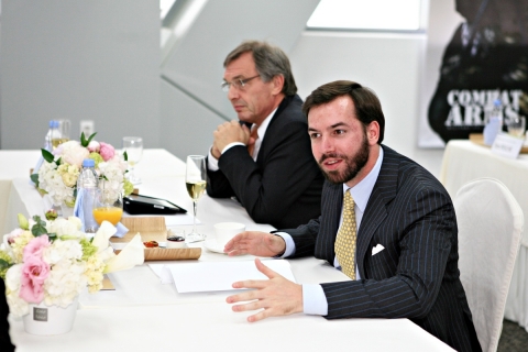 룩셈부르크 왕세자, 넥슨 방문해 한국 온라인 게임 즐겨