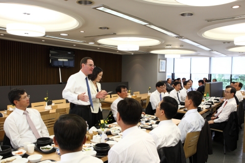 외환은행 래리클레인 행장, 시니어 매니지먼트 미팅(SMM)