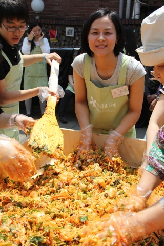 아름다운가게, 네팔·방글라데시 기후난민 돕기 ‘5월의 밥상’ 행사 개최