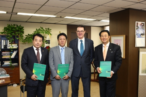 한국관광공사, 중국 바오젠일용품유한공사와 인센티브 관광의 성공적 개최 위한 결의서 작성