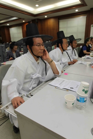 지난해 동명대학교에서 열린 어르신인터넷과거시험장면1