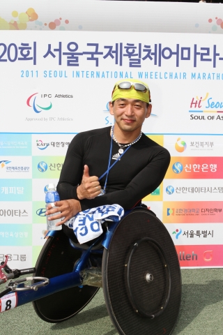 새로운 한국 기록을 세운 홍석만 선수