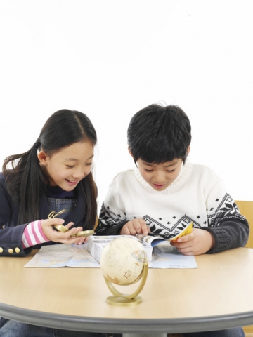 틱장애 아동은 우울하다