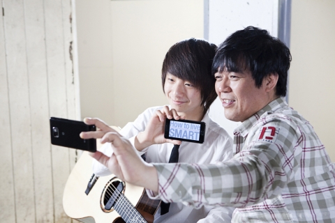 삼성전자, 천재 기타리스트 정성하와 함춘호가 함께한 ‘환상의 연주’ 네티즌 화제