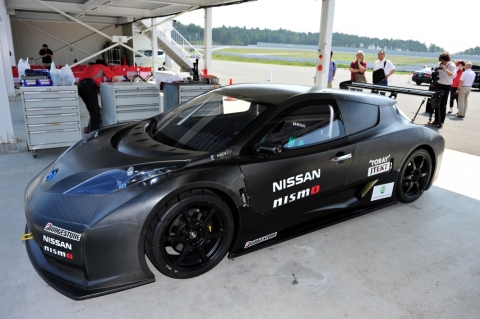 세계 최초 전기 레이스카 리프 니즈모 RC