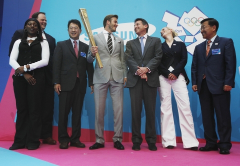 (L-R) Samsung & David Beckham's first torchbearer nominee, Gabriella Roseje, Evan Hunt IOC, Gye...