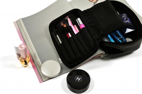 아트뮤, 여행용 충격방지 명화화장품 파우치 출시