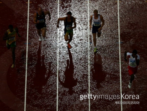 66th Annual Pictures of the Year International Competition Sports Portfolio, Editorial, 2위 수상 Olympics Day 13 - Athletics By: Al Bello Getty Images Sport